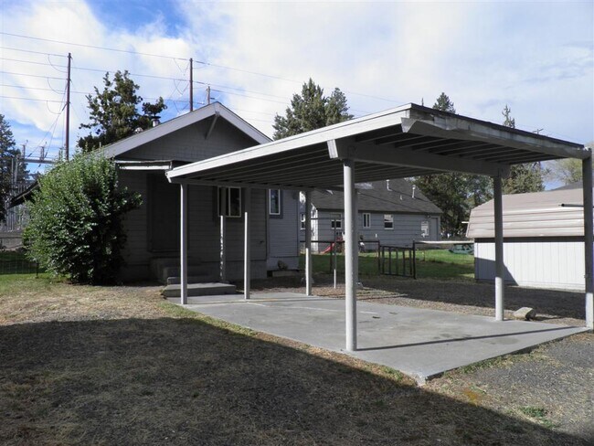 Building Photo - 454 SE CLEVELAND, BEND, OREGON  97702 - 19...