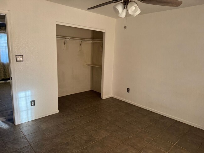 Foto del edificio - Solar Panels included on the 3 bedroom 2 b...