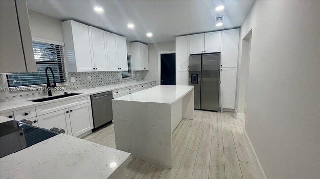 Building Photo - 8320 SW 142nd St