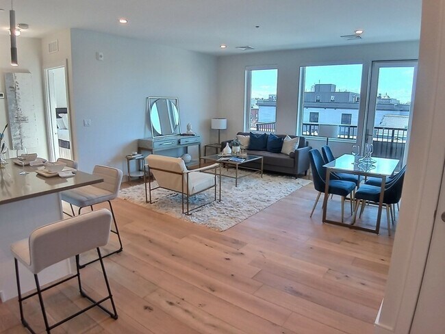Foto del edificio - 420 W Broadway