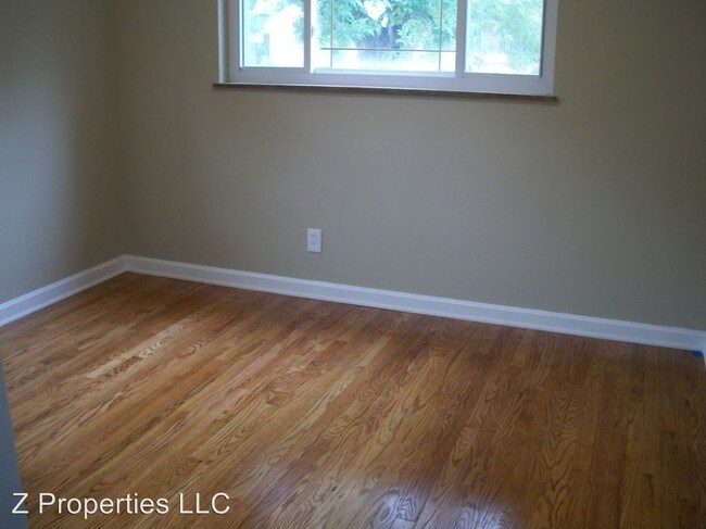 Building Photo - 2507 Saint Albans Ave