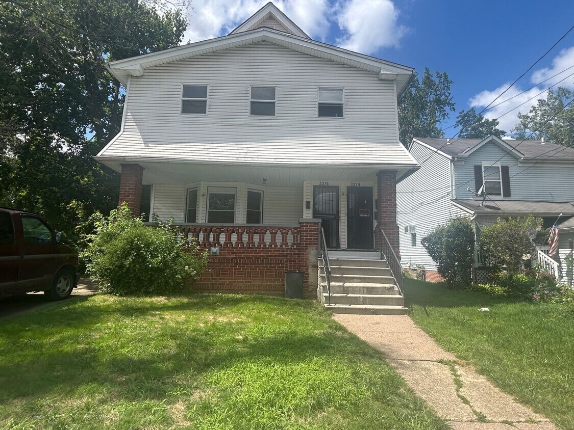 Foto principal - 3374 E 128th St