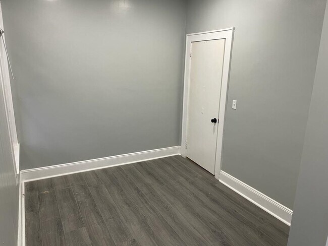 Foto del edificio - 332 Belmont Ave