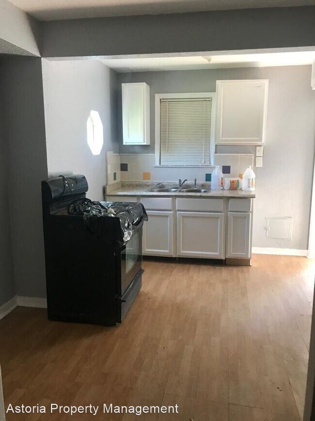 Building Photo - 3 br, 1 bath House - 8229 Penrod St