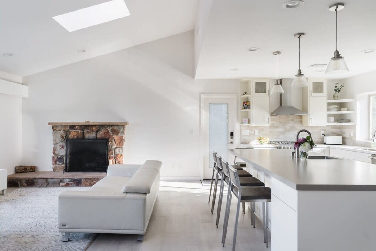 Foto principal - 4029 Yale Ave