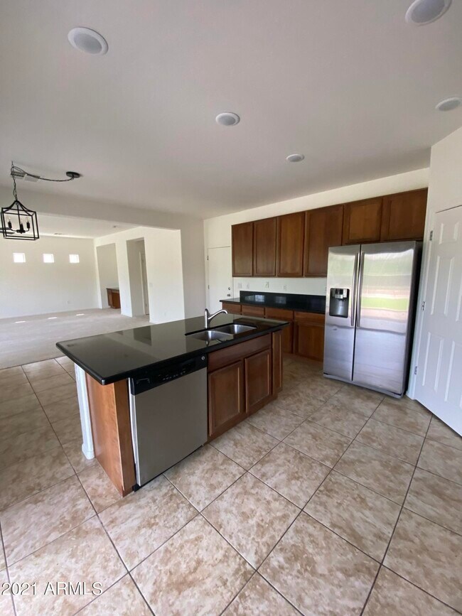 Building Photo - 5131 W El Cortez Trail