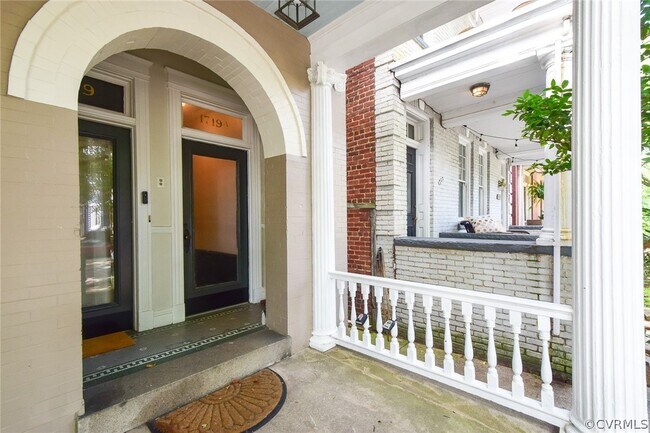 Foto del edificio - 1719 Grove Ave