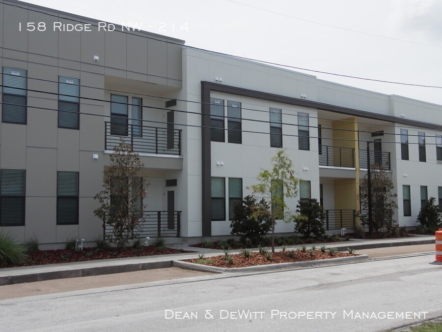 Foto principal - 158 Ridge Road Northwest