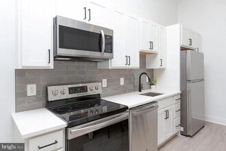 Building Photo - 211 St Paul St Building Photo - 211 St Paul St