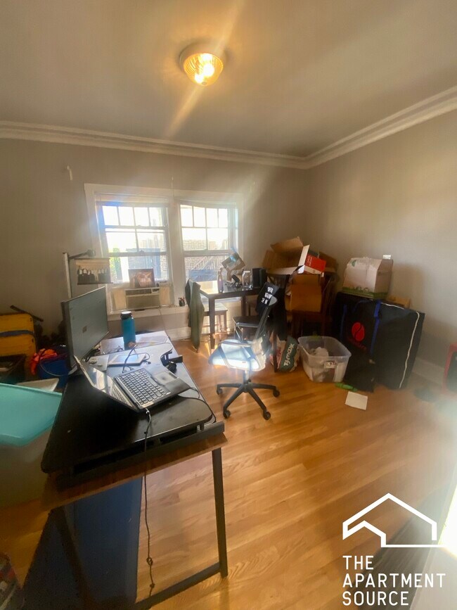 Foto del edificio - 3116 W Sunnyside Ave