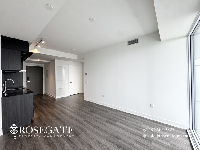 Photo du bâtiment - Modern 1-Bedroom Condo with Parking, Locker & Balcony – Mississauga
