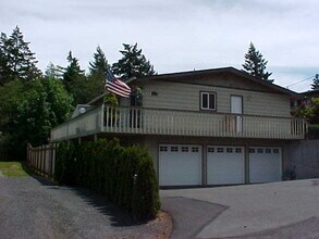 Building Photo - 7417 Hill Ave