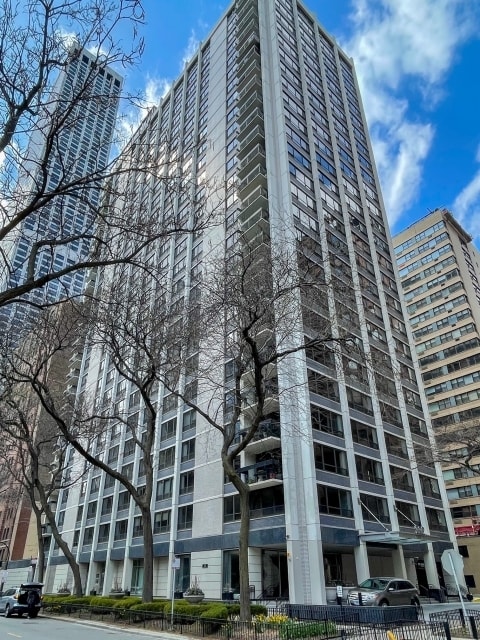 Building Photo - 222 E Pearson St