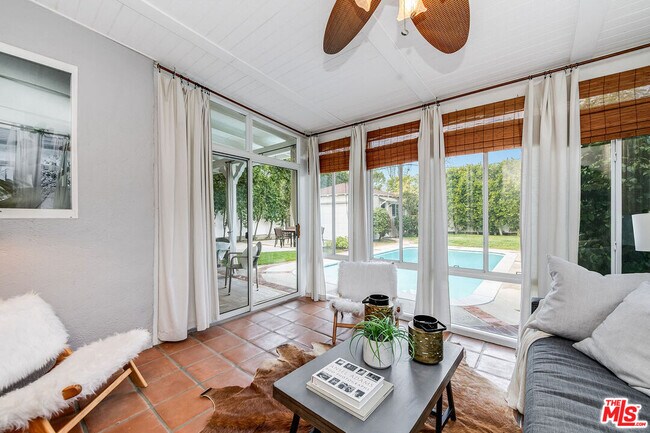 Foto del edificio - 4539 Atoll Ave