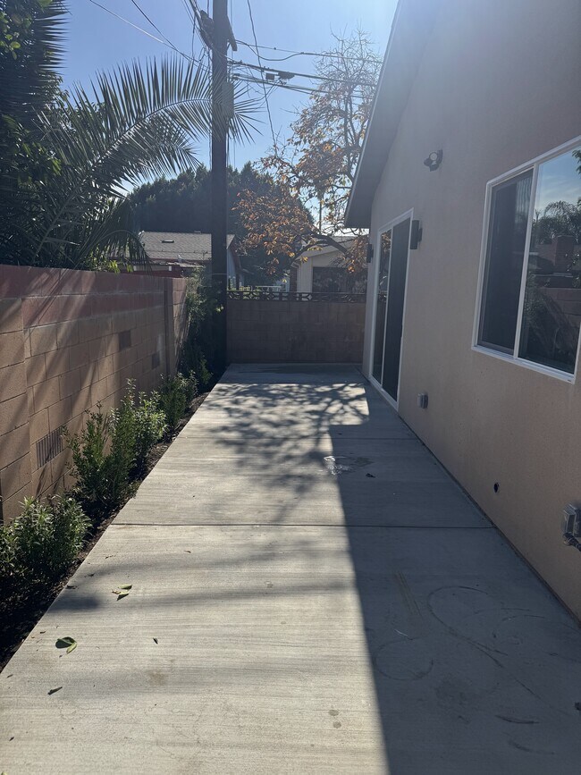 Foto del edificio - 15920 Eccles St