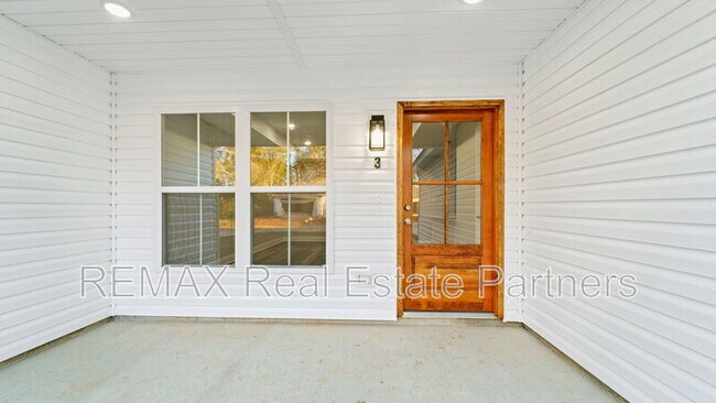 Building Photo - 8 Bellamy Ln