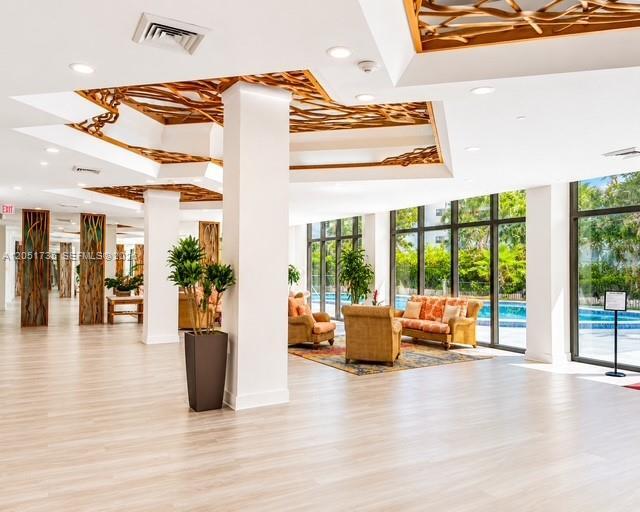 Foto del edificio - 1450 Brickell Bay Dr