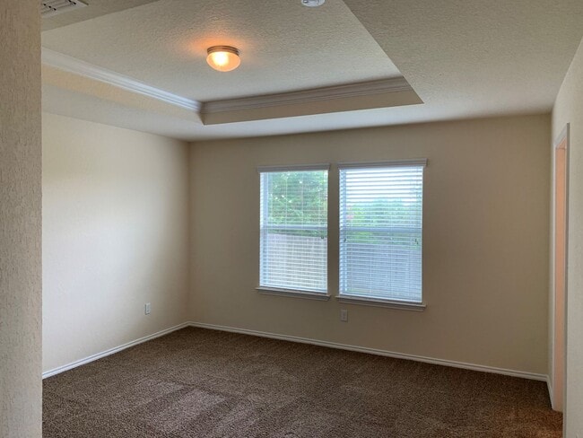 Foto del edificio - 3 Bedroom Single Story Home With An Open Floor Plan!