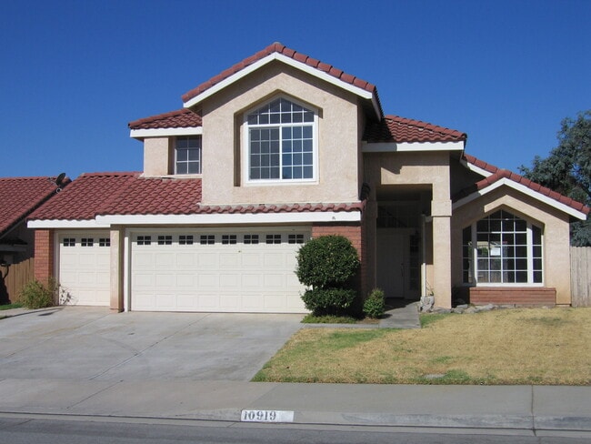 4 BEDROOM IN THE RANCH - 4 BEDROOM IN THE RANCH House