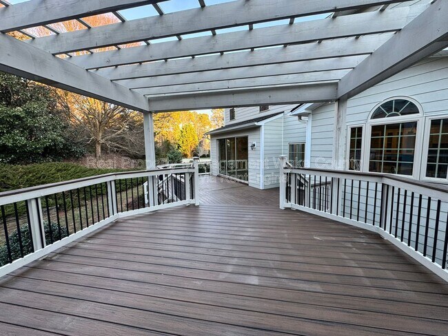 Foto del edificio - 1021 Keith Rd