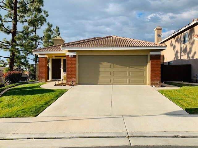 Primary Photo - 973 Naples Dr