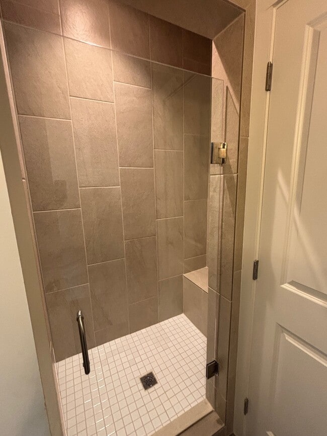 Building Photo - 100 Strawberry Flds