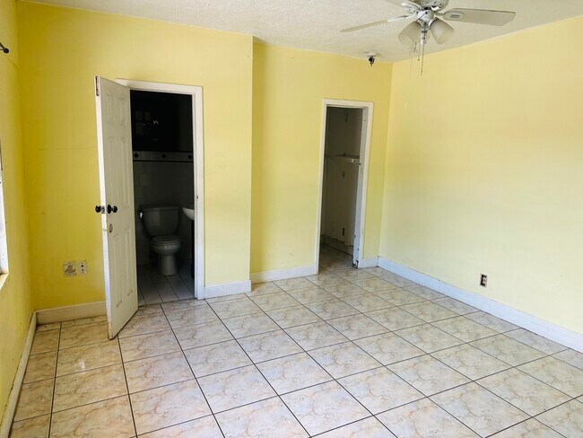 Building Photo - 3893 Allison Ct