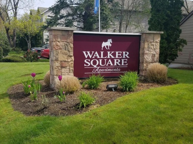 Building Photo - 600 SW 150th Ave
