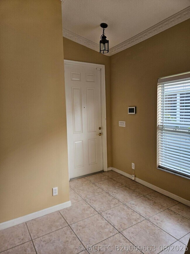 Foto del edificio - 394 NW Breezy Point Loop