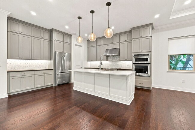 Building Photo - 10134 Royal Island Ct