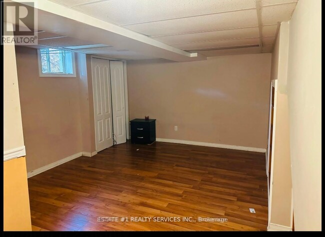 Building Photo - 1 Harthill Ct