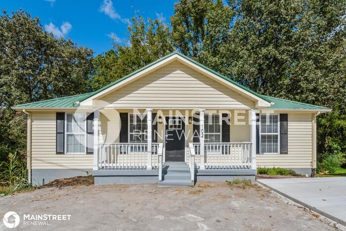 Primary Photo - 102 Fairview Cir, Ashland City, TN 37015
