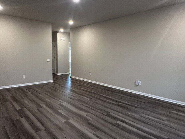 Foto del edificio - 9213 Blackfork Ln