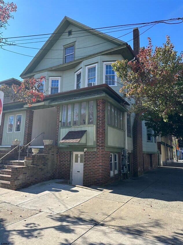 2 Elberon Ave Unit 2, Atlantic City, NJ 08401 Room for Rent in