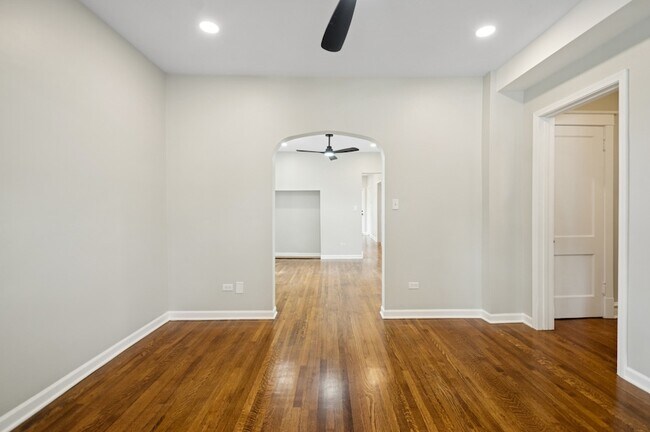 Building Photo - 3300 N Karlov Ave