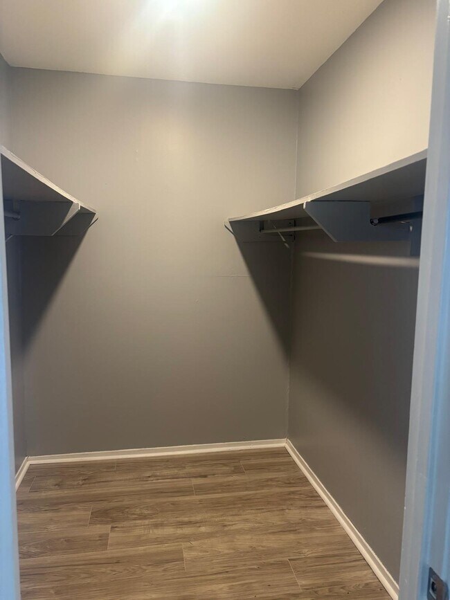 Foto del edificio - 1505 N West St