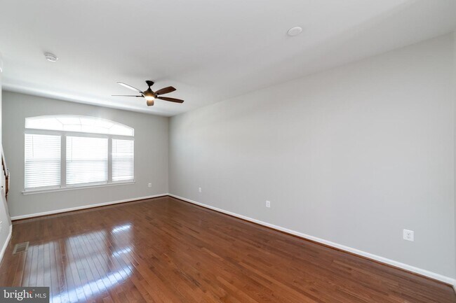 Foto del edificio - 1669 Dorothy Ln