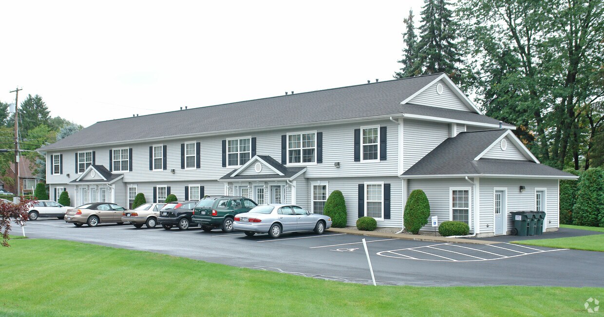 2100 Curry Rd, Schenectady, NY 12303 Apartments in Schenectady, NY