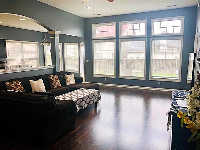 Building Photo - 669 Cielo Vista Rd