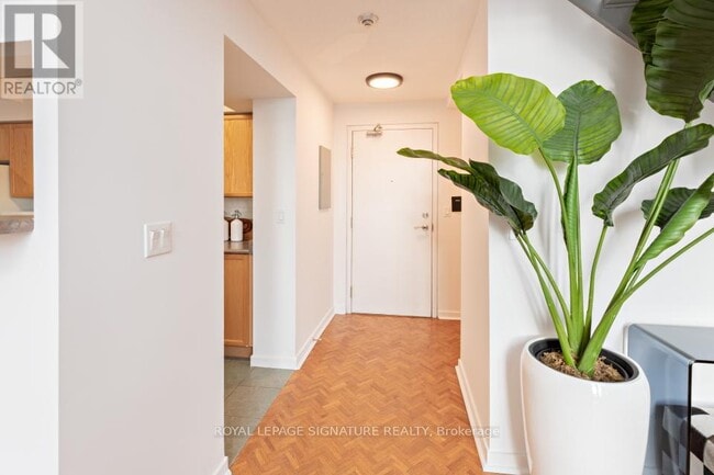 Building Photo - 250 Manitoba St