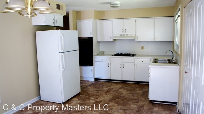 Building Photo - 4931 Sentry St