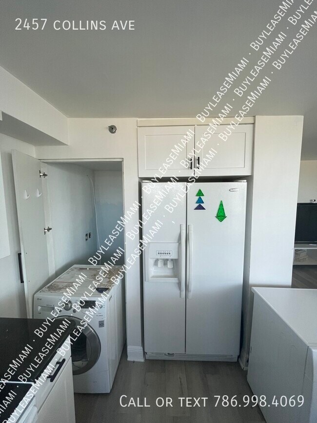 Building Photo - 2457 Collins Ave