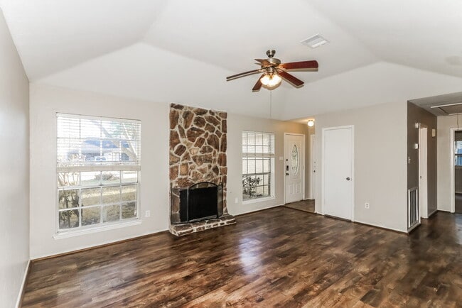Building Photo - 18714 Andalusian Dr