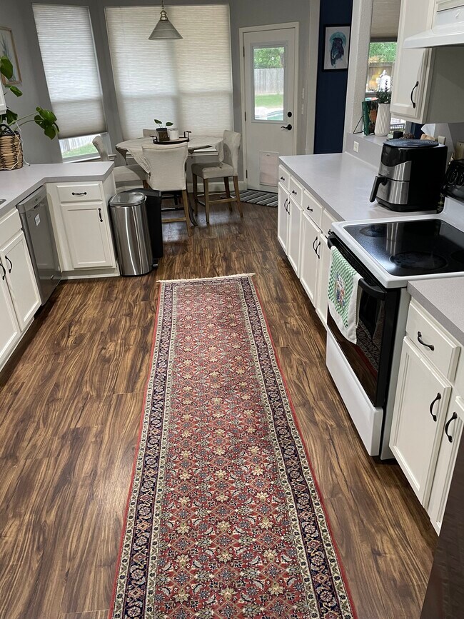 Foto del edificio - 1215 Terrace Ct