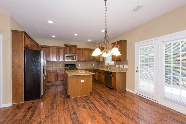 Building Photo - 13829 Mallard Lake Rd