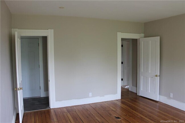 Building Photo - 6 Beech Dr