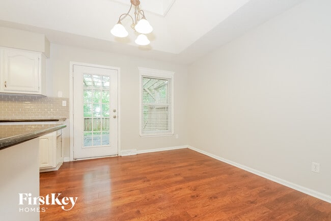 Building Photo - 5910 Walnut Creek Cir