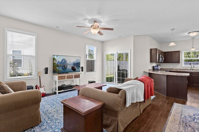 Foto del edificio - Townhome for Rent!