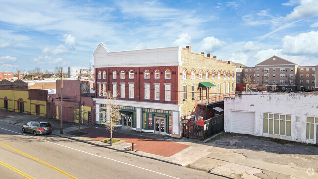 Building Front Facing Southeast - 915 High St