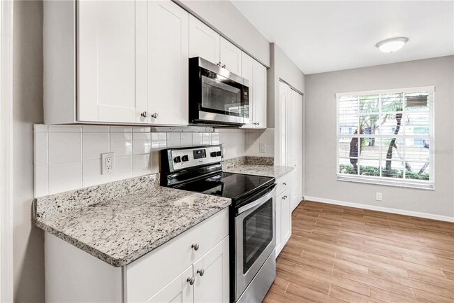 Building Photo - 1028 Malletwood Dr